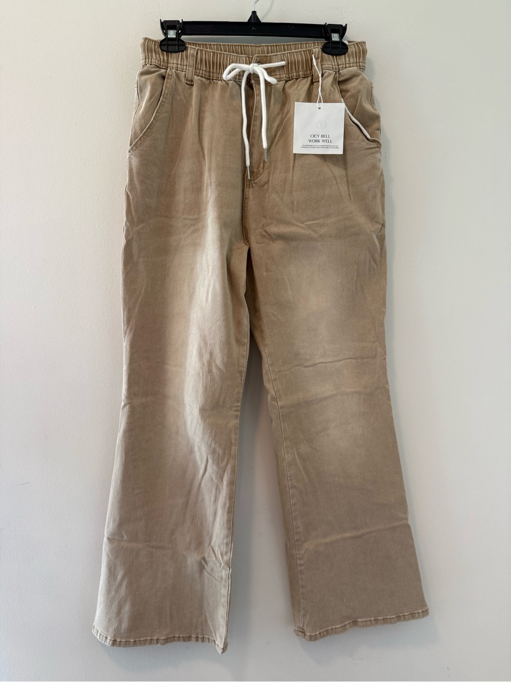 City Bell Women's Flare Jeans Size 8  NWT #Lux-C